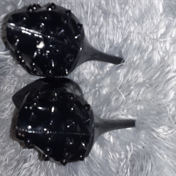 Black  pointy studded back 4in heel nwot - Picture 3 of 4